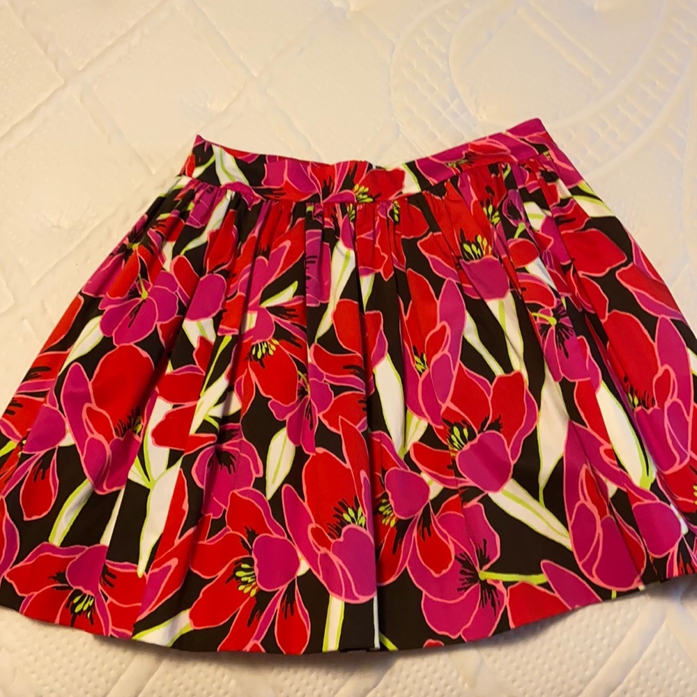 Kate spade skirt sz 8 with pockets